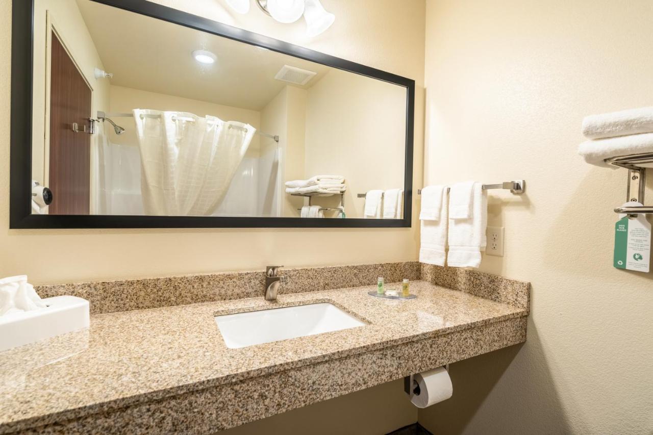 Cobblestone Inn & Suites - Kermit ภายนอก รูปภาพ
