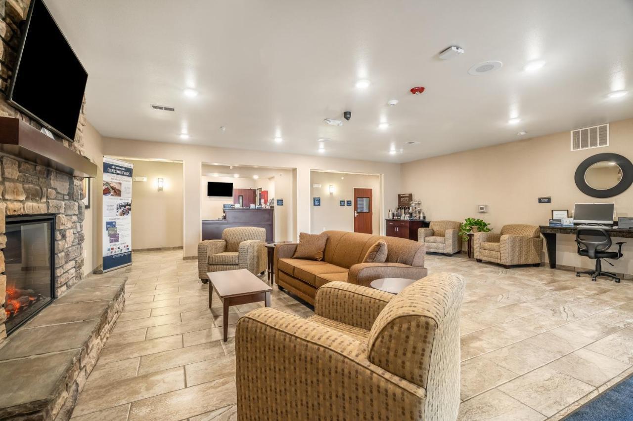 Cobblestone Inn & Suites - Kermit ภายนอก รูปภาพ